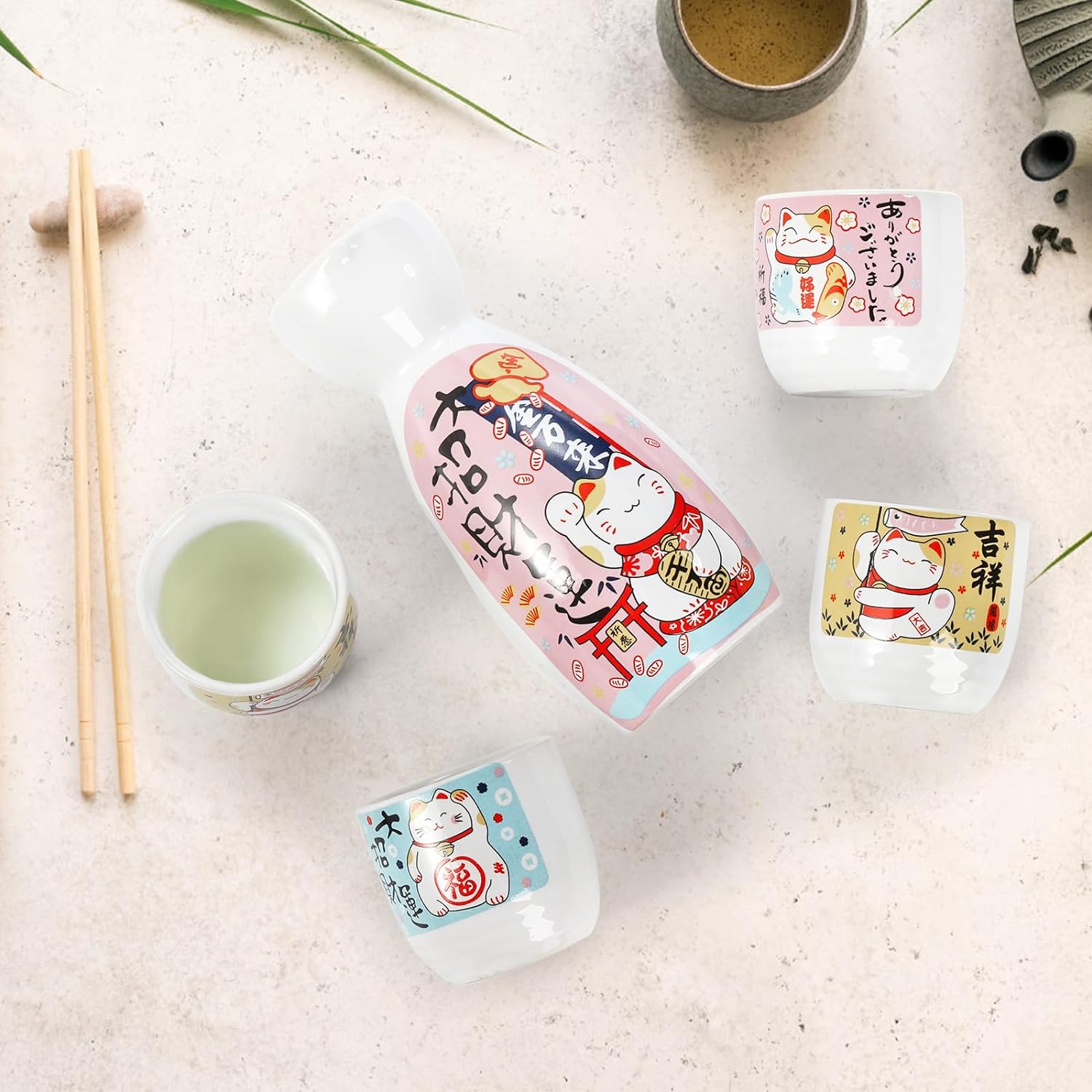 SET DE CERAMICA PARA BEBER SAKE- Diseño MANEKI NEKO